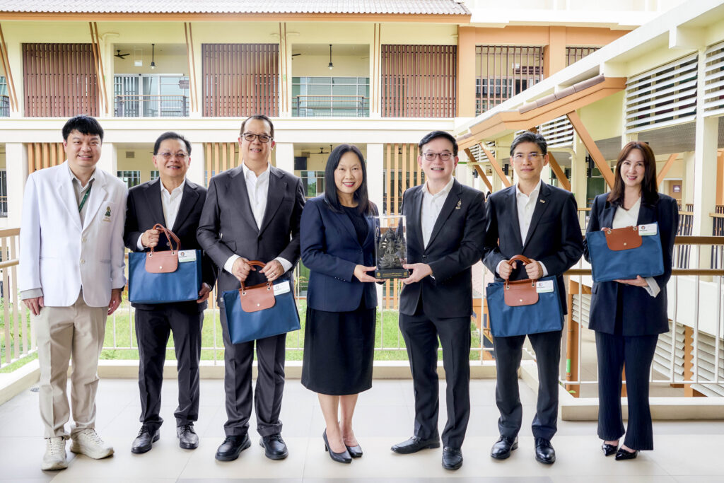 กลุ่มทิสโก้เยี่ยมชมศูนย์บริการสุขภาพผู้สูงอายุศิริราช - สมุทรสาคร 3 DSC02835 copy 6 1